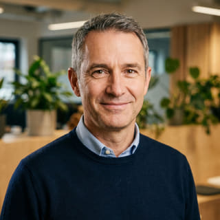James Mitchell, présenté comme chef de la direction chez Marée Fondiv, photo de profil