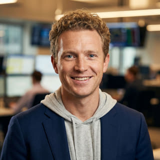 Ryan Brooks, analyste principal en trading chez Marée Fondiv, photo de profil